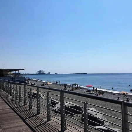 Ferienwohnung Fur 4 Personen Ca 77 M In Genua, Italienische Riviera Italienische Westkuste * Genua